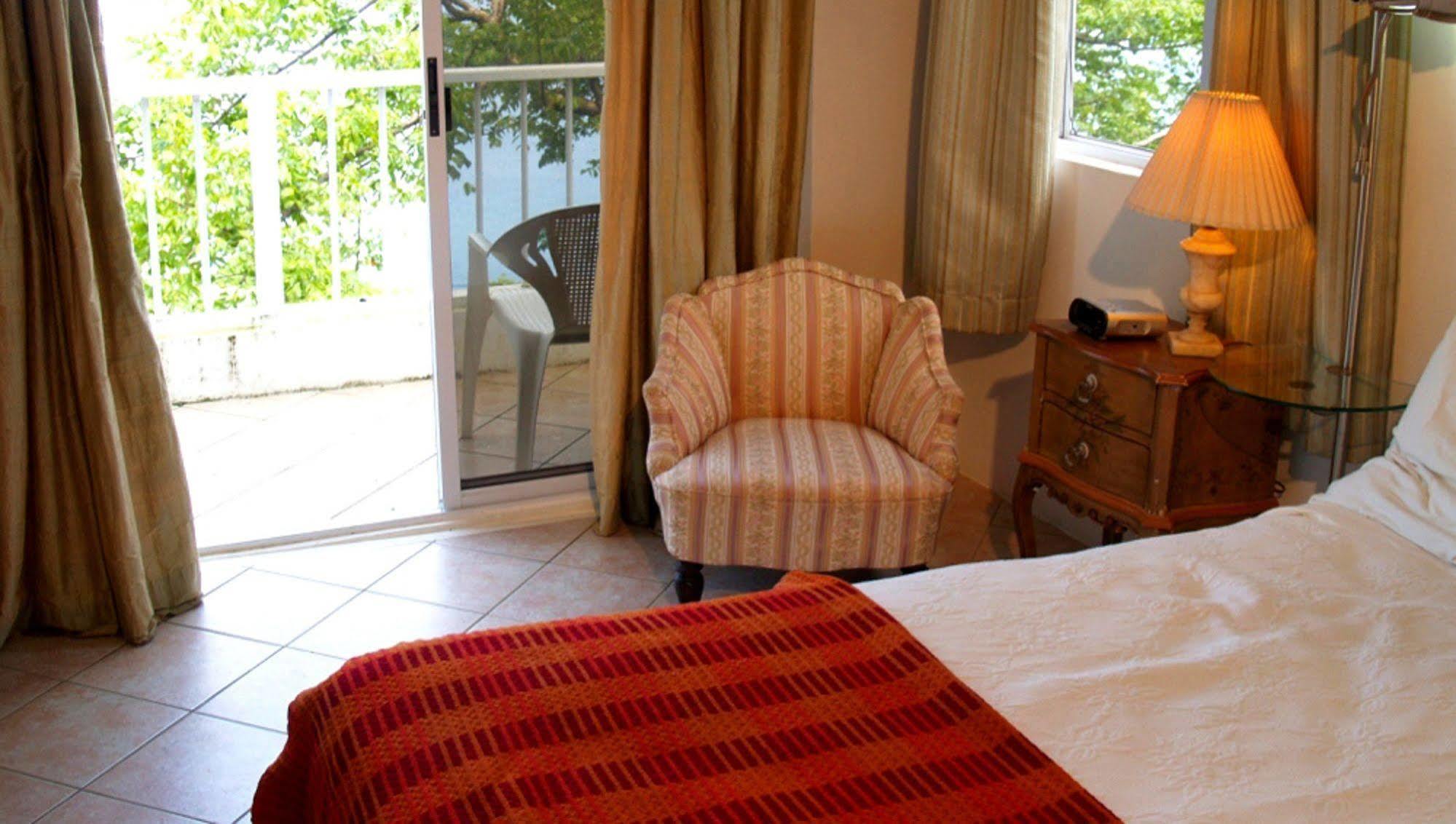 Nature'S Paradise Bed & Breakfast Marigot Bay Eksteriør bilde