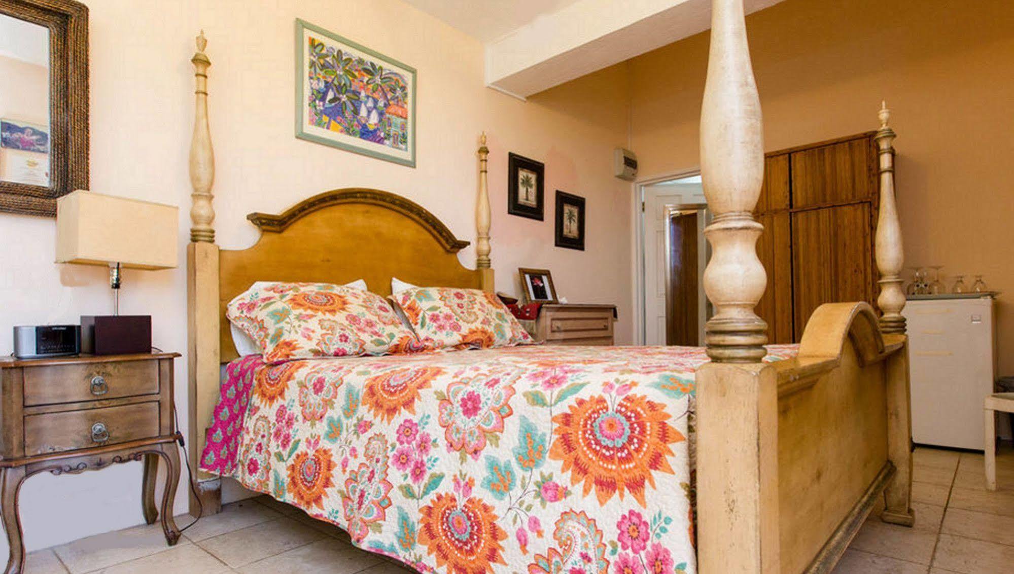 Nature'S Paradise Bed & Breakfast Marigot Bay Eksteriør bilde